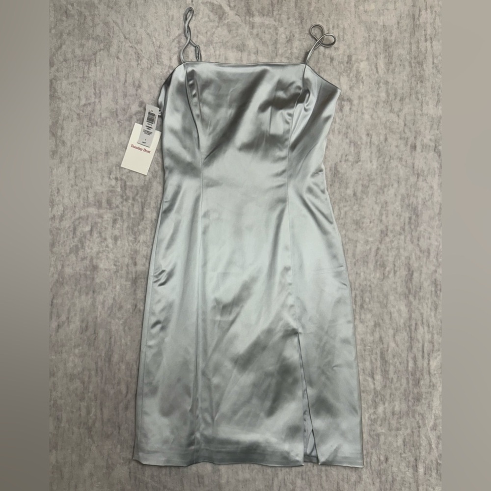 Aritzia Sunday Best Shimmer Knee Dress Size 4